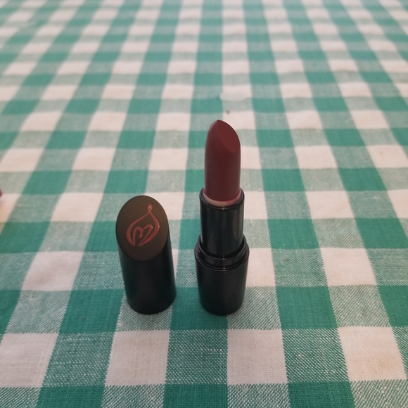 🐰 *NEW*Folly Fire Matte in Full House - Picture 6 of 8